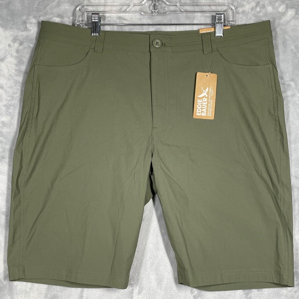 Eddie Bauer Rainier Bermuda Shorts Women 18T Sprig Green UPF 50+ Hiking 6468 NEW